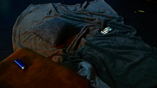 Snapshot of Str8boyy chatting on 02.01.25 Str8boyy online show from 02.01.25