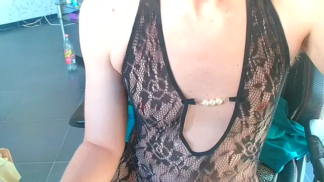 Snapshot of Str8boyy chatting on 02.16.25 Str8boyy online show from 02.16.25