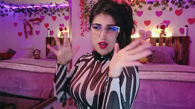 Snapshot of azahar__ziiz chatting on 07.27.26 azahar ziiz online show from 07.27.26