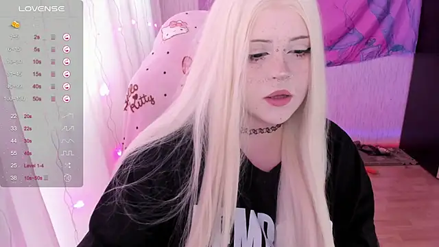 SelenaCute online show from 06.25.26