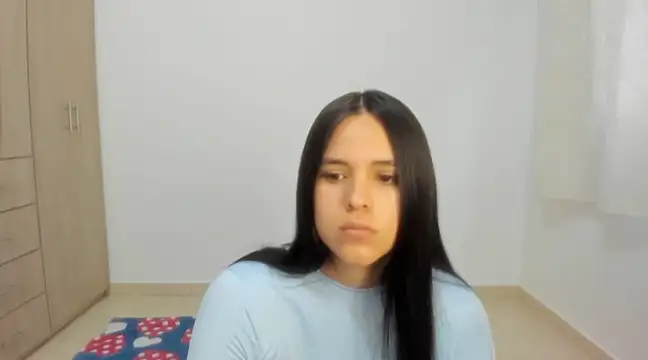 Hana Zurah online show from 12.03.24