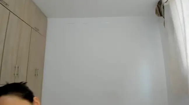 Hana Zurah online show from 12.11.24