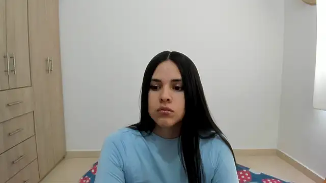 Hana Zurah online show from 10.06.25