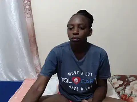 Snapshot of lizbela1 chatting on 02.27.25 lizbela1 online show from 02.27.25