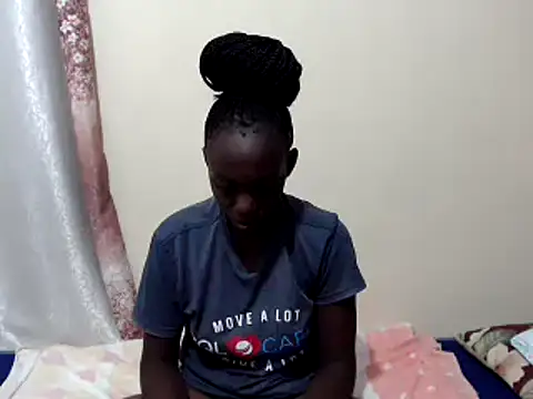 Snapshot of lizbela1 chatting on 03.14.25 lizbela1 online show from 03.14.25