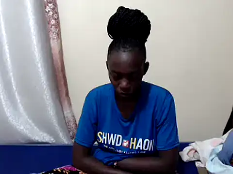 Snapshot of lizbela1 chatting on 03.18.25 lizbela1 online show from 03.18.25