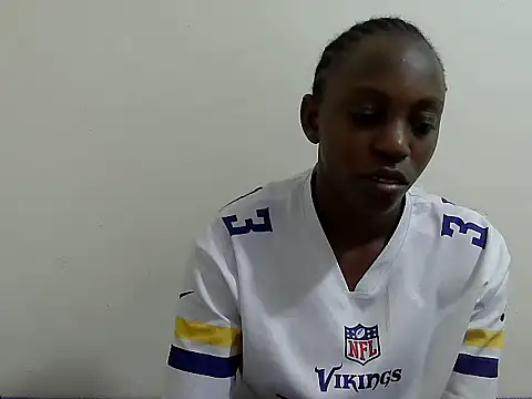 Snapshot of lizbela1 chatting on 09.14.25 lizbela1 online show from 09.14.25