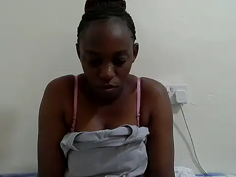 Snapshot of lizbela1 chatting on 10.14.25 lizbela1 online show from 10.14.25