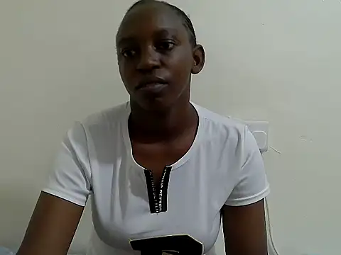 Snapshot of lizbela1 chatting on 12.05.25 lizbela1 online show from 12.05.25
