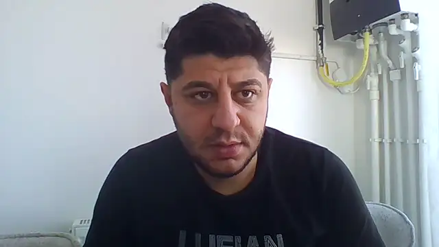 Snapshot of erkekkkadam chatting on 01.01.25 erkekkkadam online show from 01.01.25