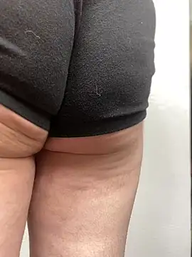 Snapshot of ft2022W chatting on 03.16.25 ft2022W online show from 03.16.25