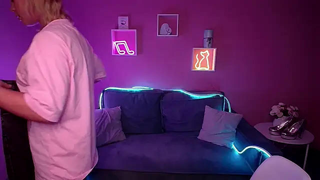 Snapshot of RikaRaily chatting on 12.06.24 RikaRaily online show from 12.06.24