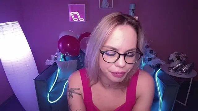 Snapshot of RikaRaily chatting on 12.27.24 RikaRaily online show from 12.27.24