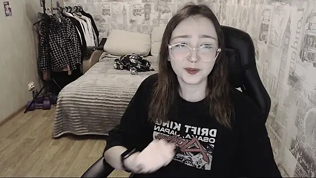 Snapshot of AmeliaKamishiro chatting on 12.06.24 AmeliaKamishiro online show from 12.06.24