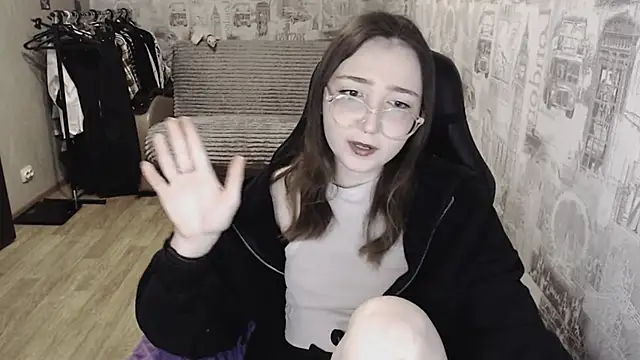 Snapshot of AmeliaKamishiro chatting on 02.10.25 AmeliaKamishiro online show from 02.10.25