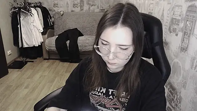 Snapshot of AmeliaKamishiro chatting on 02.27.25 AmeliaKamishiro online show from 02.27.25