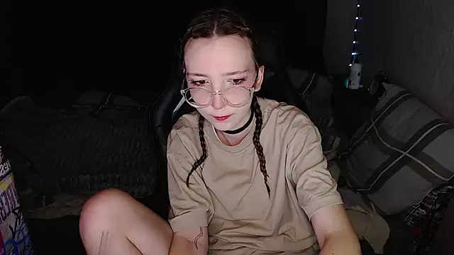 AmeliaKamishiro online show from 11.14.25