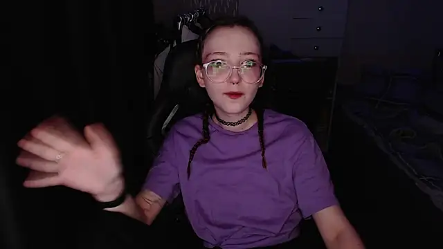 AmeliaKamishiro online show from 11.26.25