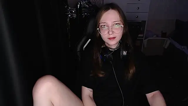 AmeliaKamishiro online show from 12.04.25