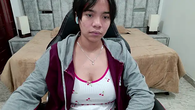 laureentt  online show from 04.24.26