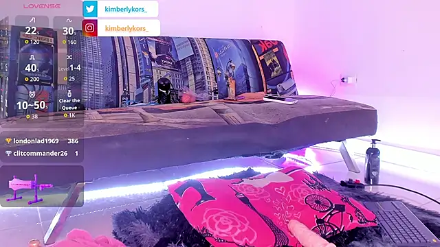 Kimberlykors online show from 09.17.25