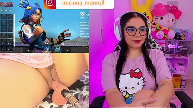 Snapshot of cinna_monroll chatting on 12.17.24 cinna monroll online show from 12.17.24