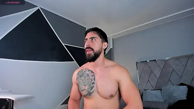 Snapshot of Markbrown chatting on 01.10.25 Markbrown online show from 01.10.25