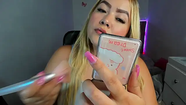 Snapshot of Celeste__sweetx chatting on 05.08.26 Celeste sweetx online show from 05.08.26