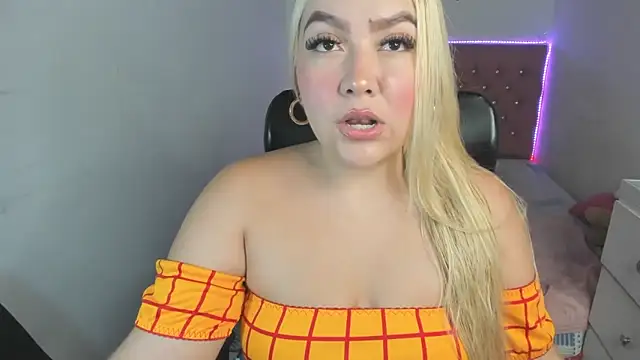 Snapshot of Celeste__sweetx chatting on 05.26.26 Celeste sweetx online show from 05.26.26