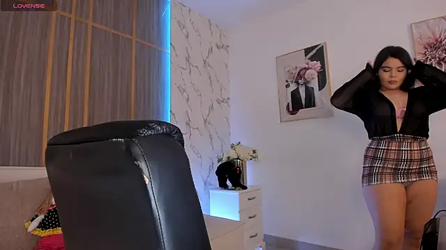 IsabellaAllen online show from 10.29.25