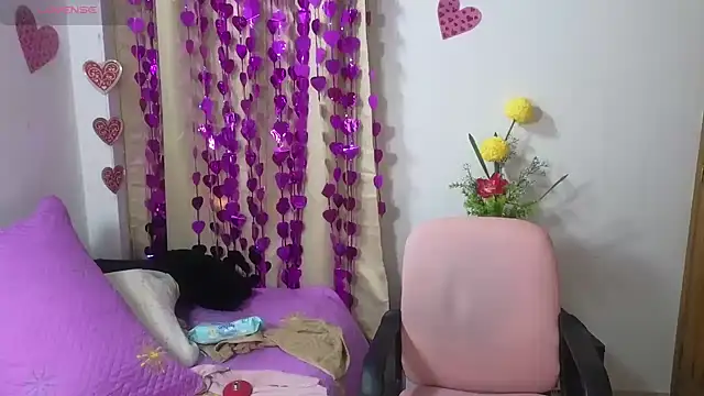 lovely trix online show from 03.11.25