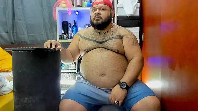 Latino bigcock online show from 01.31.25