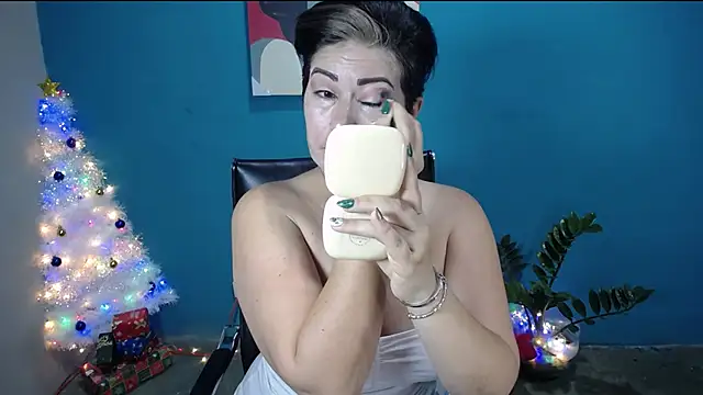 Sunny rayz  online show from 12.18.25