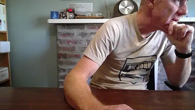 Snapshot of jiggy77777 chatting on 02.24.25 jiggy77777 online show from 02.24.25