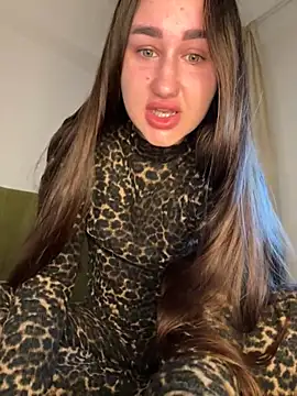 Snapshot of Fortune_888 chatting on 10.21.25 Fortune 888 online show from 10.21.25