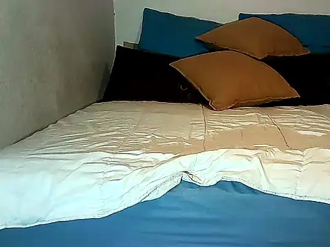 Snapshot of Yardie_bone chatting on 02.08.25 Yardie bone online show from 02.08.25