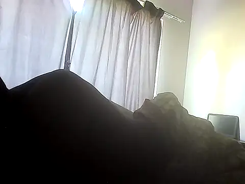 Snapshot of Yardie_bone chatting on 12.02.25 Yardie bone online show from 12.02.25