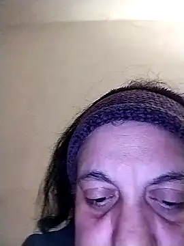 Snapshot of BustyBabyOfficial chatting on 12.19.24 BustyBabyOfficial online show from 12.19.24