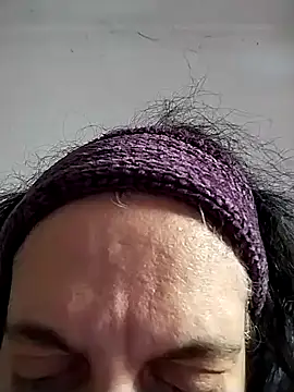 Snapshot of BustyBabyOfficial chatting on 01.29.25 BustyBabyOfficial online show from 01.29.25