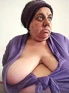 Snapshot of BustyBabyOfficial chatting on 10.17.25 BustyBabyOfficial online show from 10.17.25