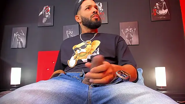 Thiagogomez online show from 01.18.25