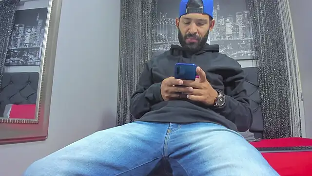 Thiagogomez online show from 03.20.25