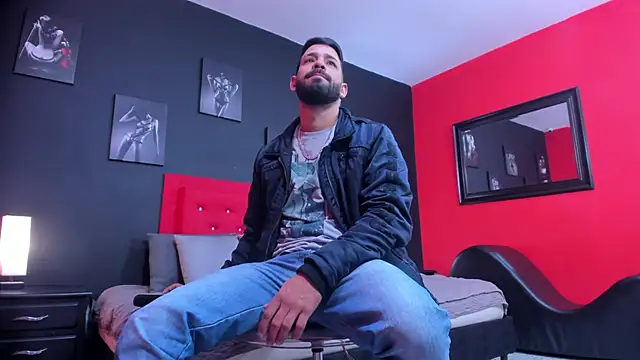 Thiagogomez online show from 11.21.25