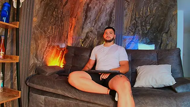 Snapshot of Andrew_Brown chatting on 12.27.24 Andrew Brown online show from 12.27.24