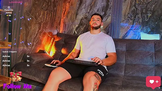 Snapshot of Andrew_Brown chatting on 12.30.24 Andrew Brown online show from 12.30.24