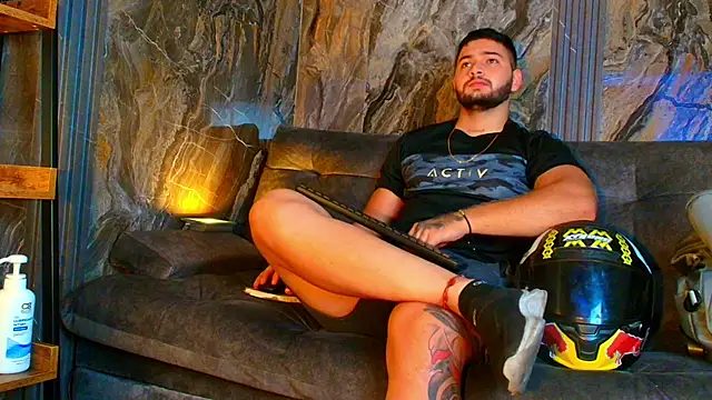 Snapshot of Andrew_Brown chatting on 02.01.25 Andrew Brown online show from 02.01.25