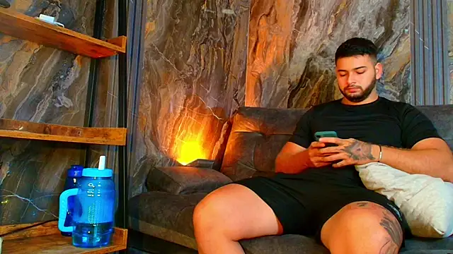 Snapshot of Andrew_Brown chatting on 02.11.25 Andrew Brown online show from 02.11.25