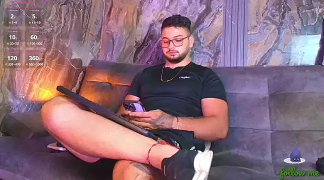 Snapshot of Andrew_Brown chatting on 03.12.25 Andrew Brown online show from 03.12.25