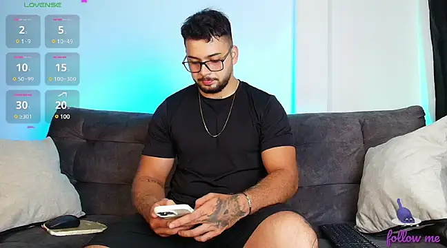 Snapshot of Andrew_Brown chatting on 03.19.25 Andrew Brown online show from 03.19.25