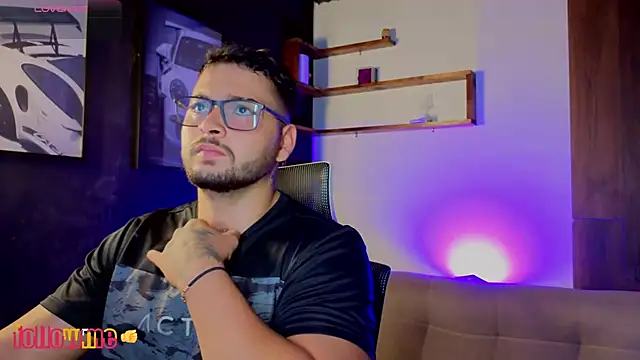 Snapshot of Andrew_Brown chatting on 09.24.25 Andrew Brown online show from 09.24.25